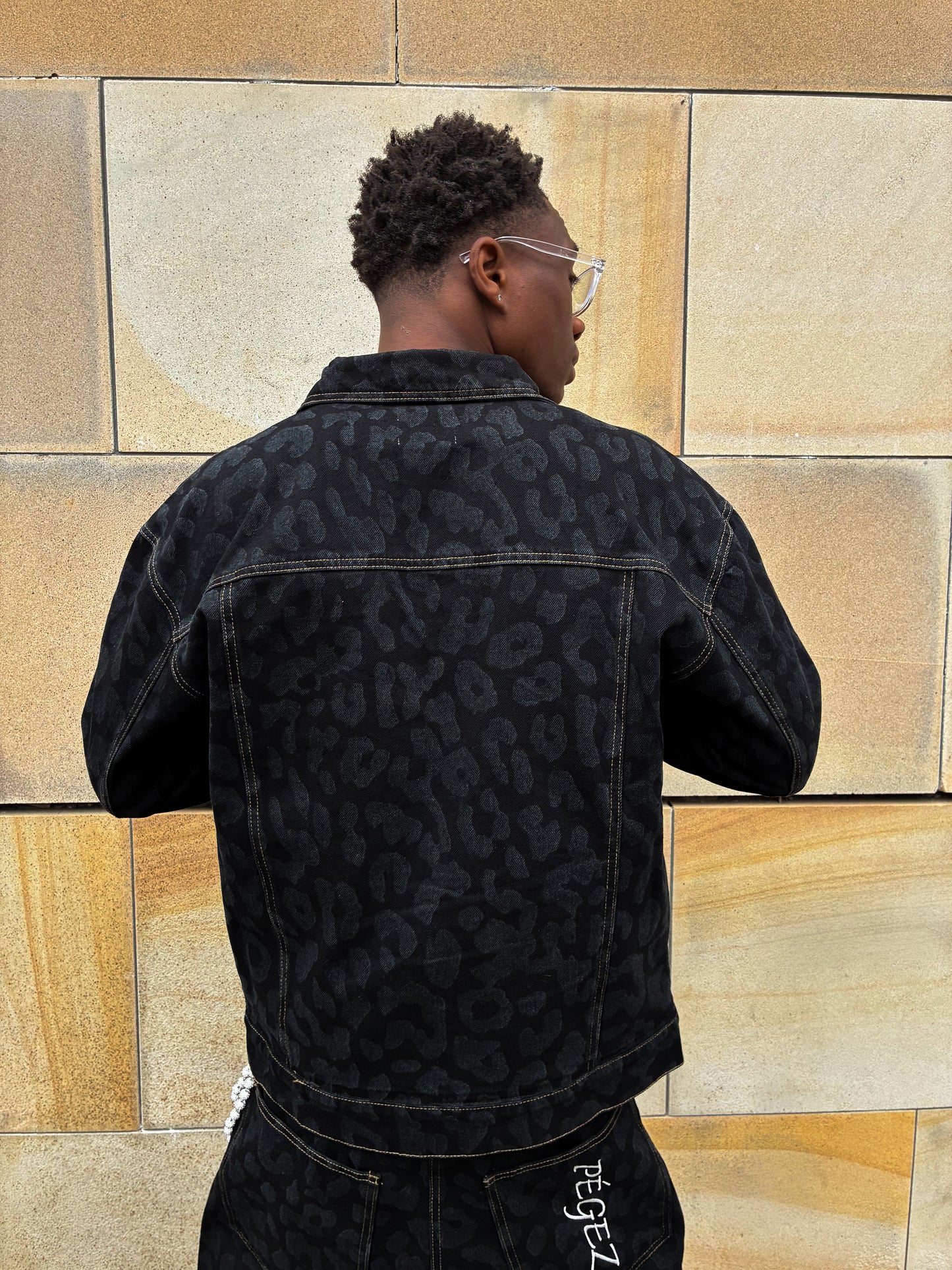 PÉGEZ Urban Predator Jacket – Streetwear Jacke aus der Urban Predator Kollektion
